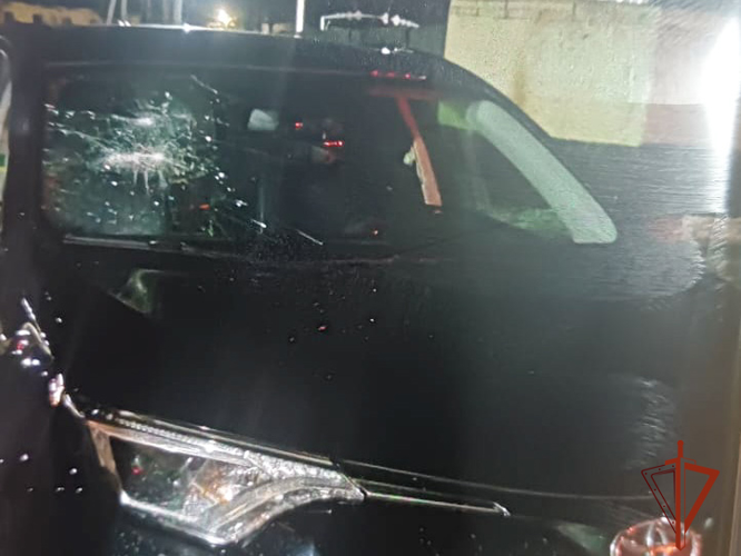Росгвардейцы задержали виновника в повреждении топором чужого авто (ФОТО)