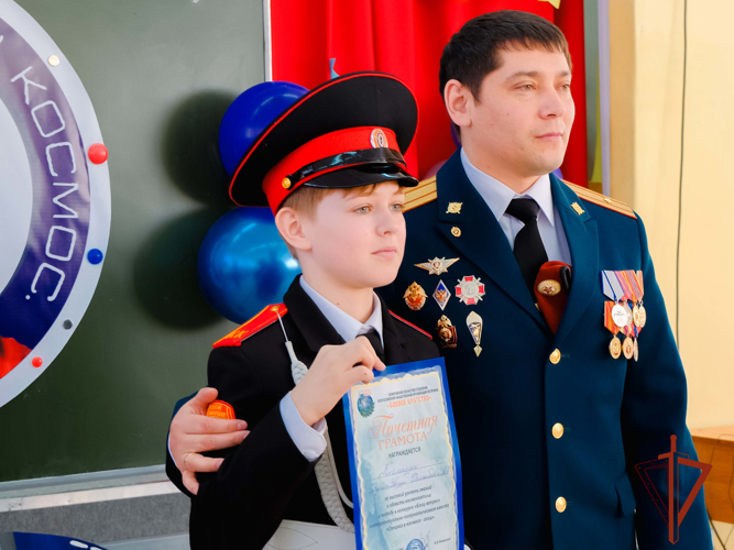 Росгвардейцы провели для школьников День космонавтики 