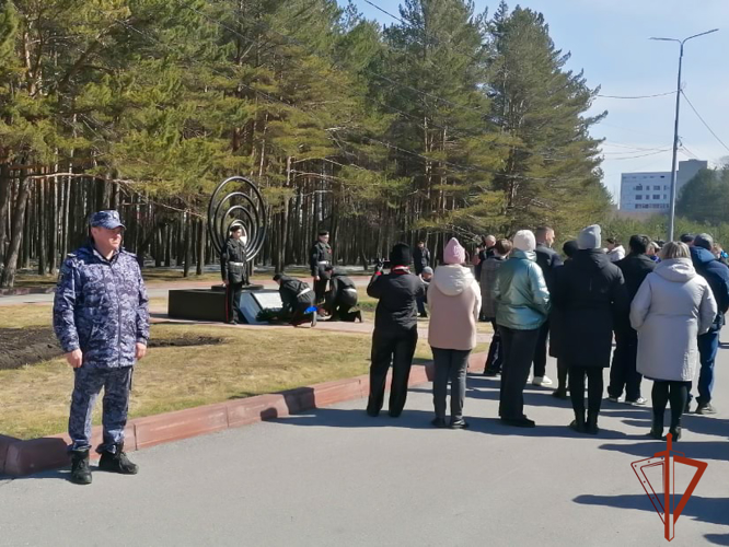 В Кузбассе сотрудники Росгвардии почтили память участников трагических событий на Чернобыльской АЭС