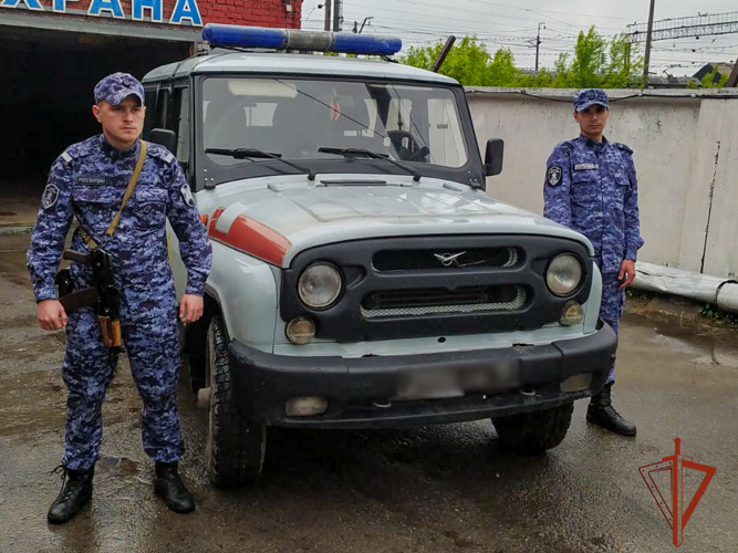 Сотрудники Росгвардии нашли пропавшую девочку-подростка в Кузбассе 
