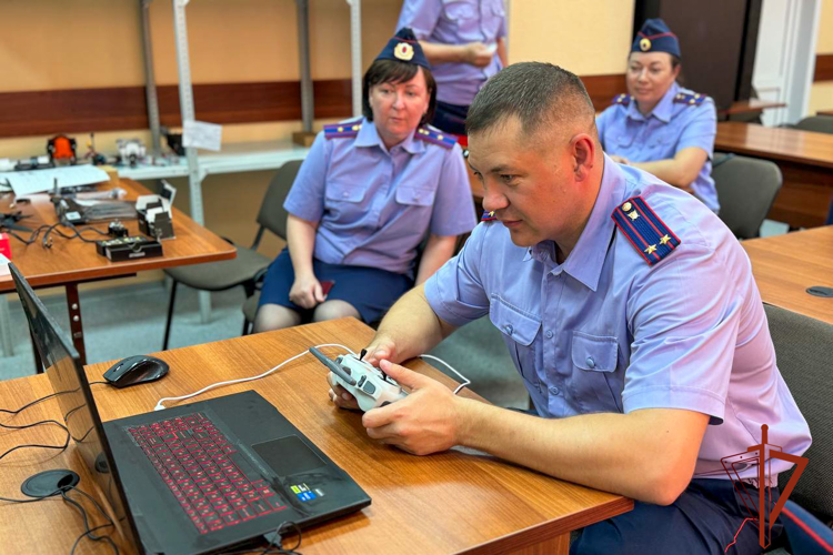 Отряд специального назначения «Кузбасс» провел экскурсию для сотрудников Следственного комитета 