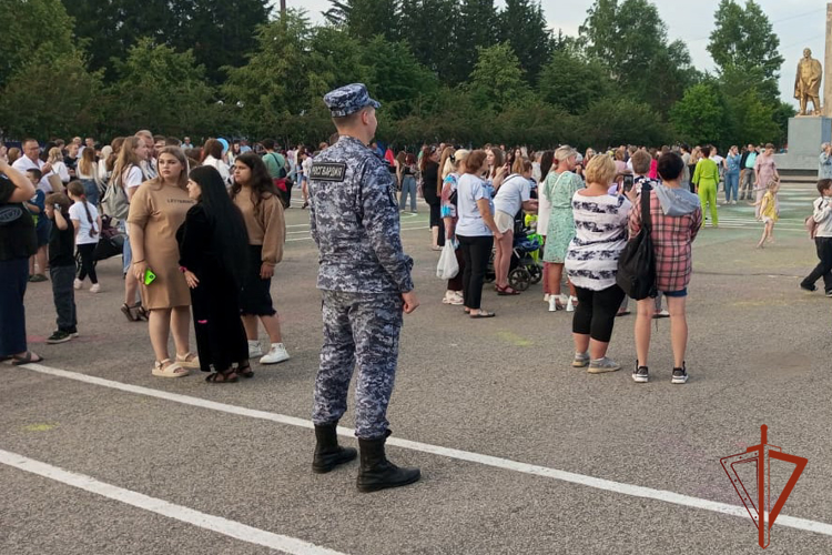 Росгвардия обеспечила безопасность более 20 тысяч кузбассовцев во время масштабных праздничных мероприятий 