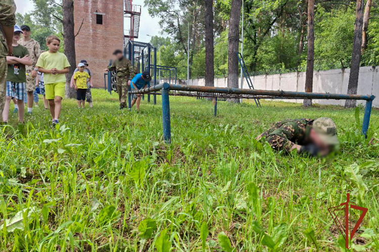В Новокузнецке к акции «Каникулы с Росгвардией» присоединились юные участники