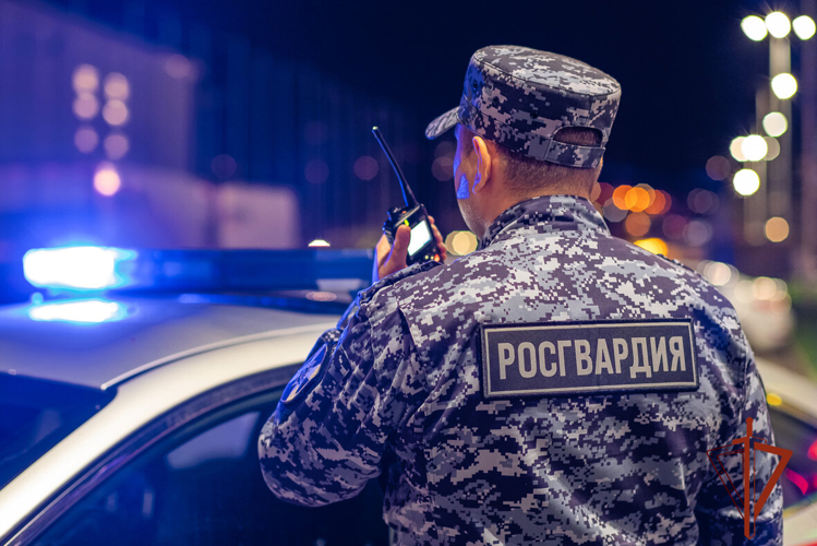 Росгвардейцы защитили женщину от нападения в сауне