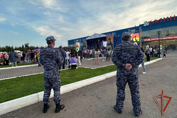 Росгвардия обеспечила безопасность во время празднования Дня шахтера в Кузбассе 