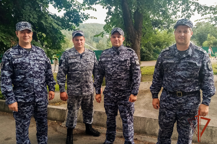 Росгвардейцы обеспечили безопасность массового фестиваля «Pro-Пикник» в Кузбассе 