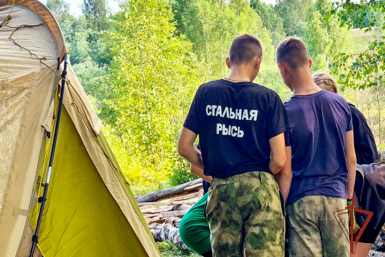 Воспитанники Росгвардии из Кузбасса участвуют в раскопках в Тверской области 