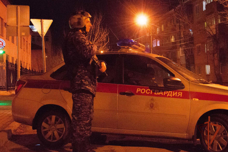 Росгвардейцы задержали дебошира, «разгромившего» городской бар (ФОТО)
