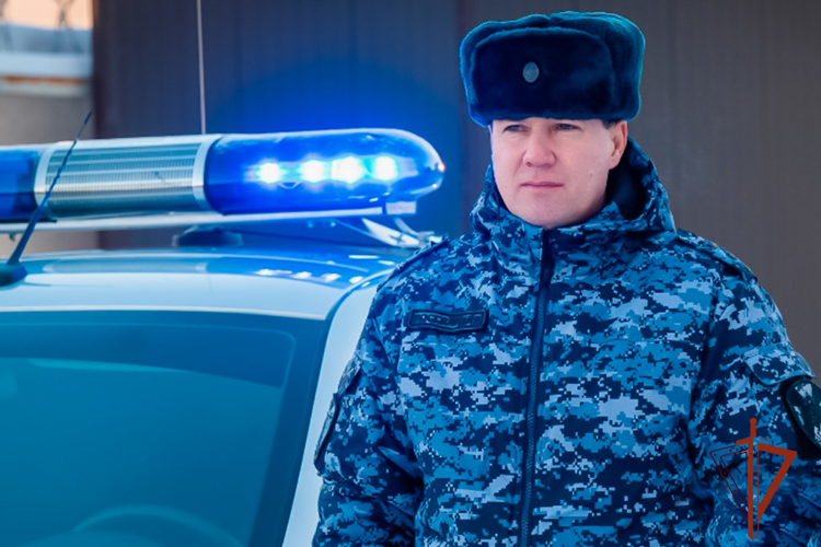 Росгвардейцы помогли новокузнечанке, ставшей жертвой домашнего насилия