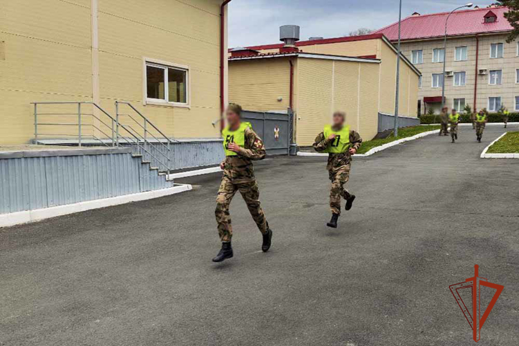 Курсанты Новосибирского военного института Росгвардии проходят стажировку в отряде специального назначения «Кузбасс» 