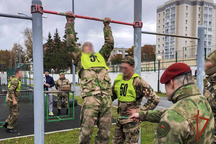 Курсанты Новосибирского военного института Росгвардии проходят стажировку в отряде специального назначения «Кузбасс» 