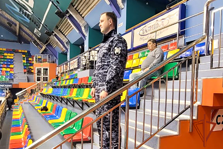 Безопасность волейбольного матча чемпионата России обеспечили росгвардейцы в Кузбассе 