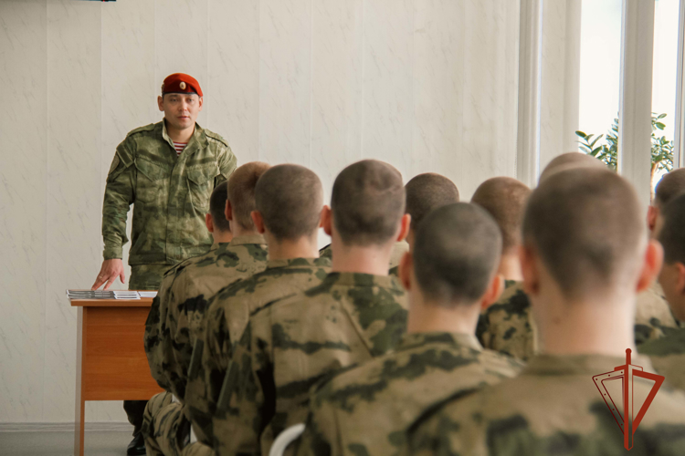 Офицеры Росгвардии напутствовали новобранцев Кузбасса на достойную службу 