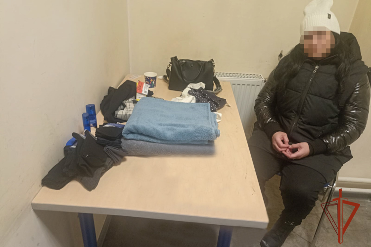 Росгвардейцы задержали похитительницу текстиля из гипермаркета (ВИДЕО)