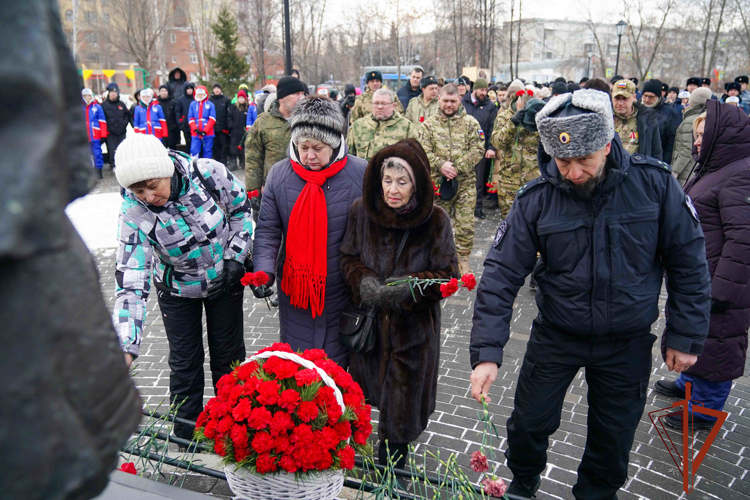 Кузбасские росгвардейцы почтили память жителей блокадного Ленинграда