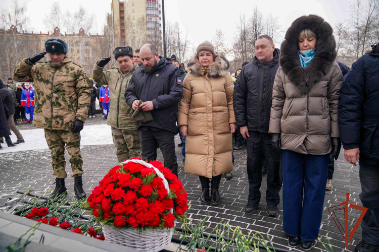 Кузбасские росгвардейцы почтили память жителей блокадного Ленинграда