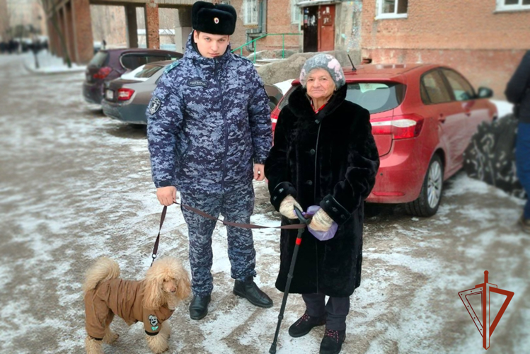 Росгвардейцы помогли в кратчайший срок разыскать пропавшую пожилую горожанку с собакой
