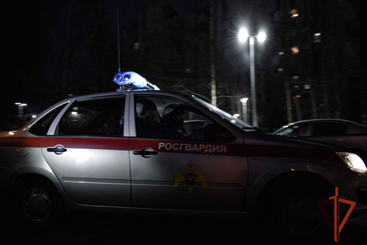 Росгвардейцы задержали предполагаемого виновника в нападении на таксиста с ножом (ФОТО)