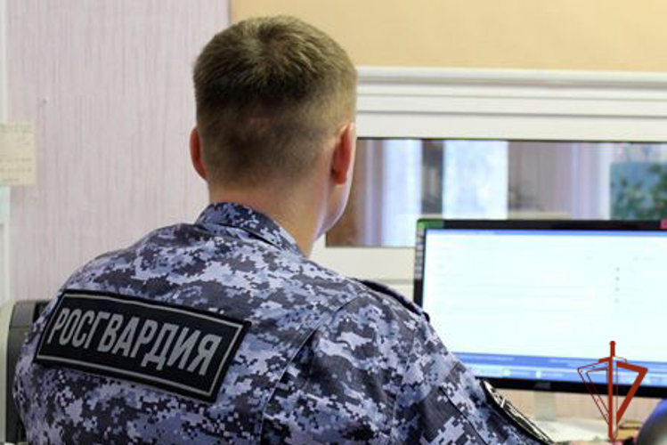 В Прокопьевске росгвардейцы задержали семейную пару за хищение товаров из магазина