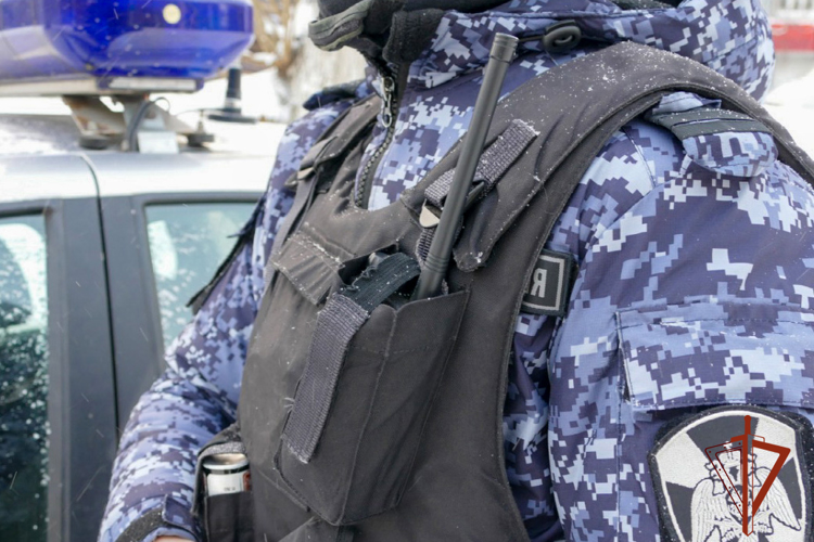 Росгвардейцы пресекли агрессию нетрезвого пациента в Тяжине