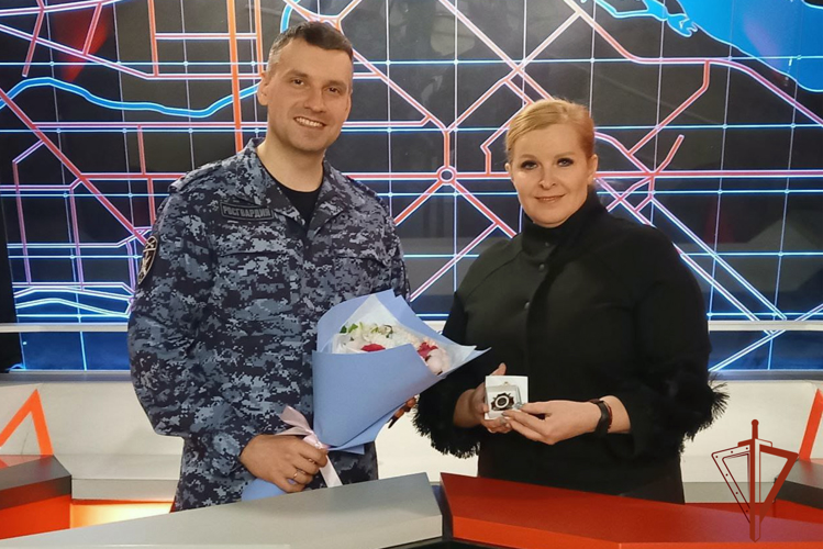 Новокузнецкий журналист награждена нагрудным знаком «За отличие в службе» от Росгвардии