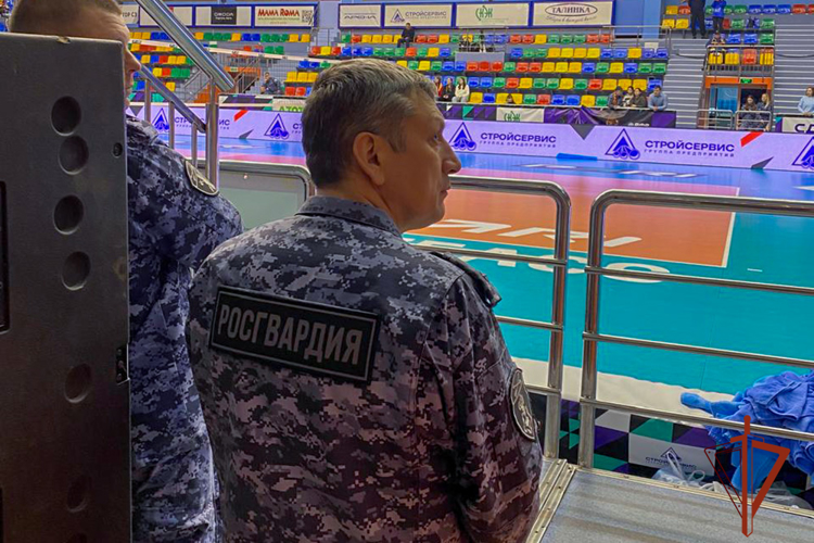 Росгвардейцы обеспечили безопасность на крупных спортивных матчах в Кузбассе