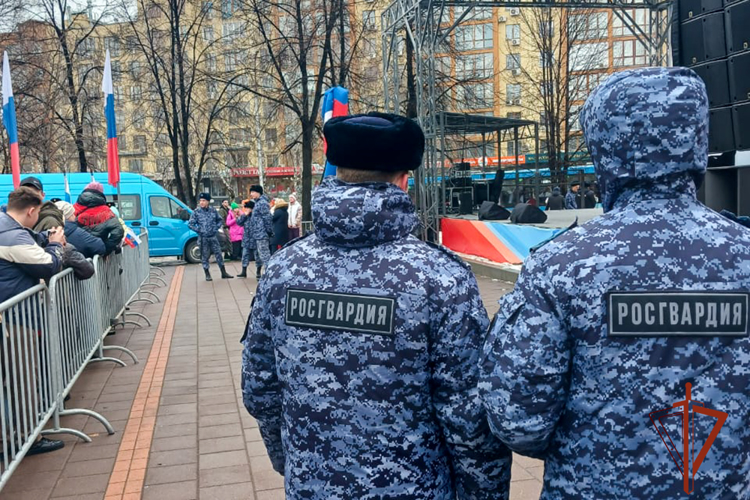 Росгвардейцы приняли участие в митинге-концерте «Крымская весна» и обеспечили безопасность мероприятия