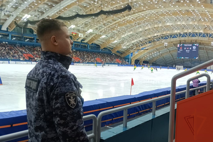 Росгвардия обеспечила безопасность на матчах чемпионатов России в Кемерове 