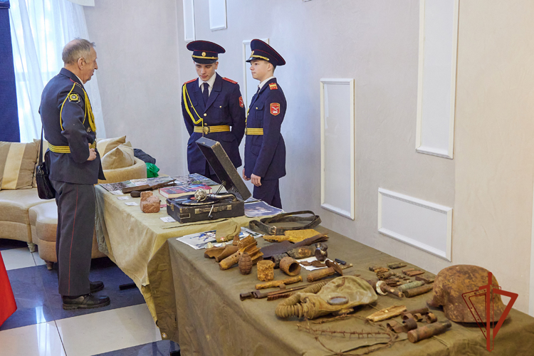 В Кузбассе состоялся первый Всекузбасский бал защитников, посвящённый Дню Росгвардии 