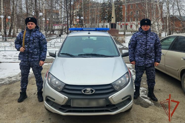 Кузбасские росгвардейцы вернули матери пропавшую шестилетнюю дочь 