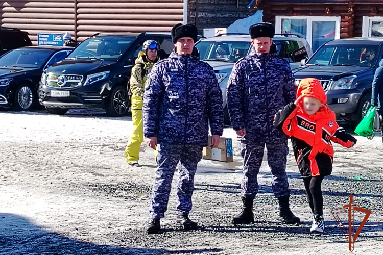  Росгвардейцы обеспечили безопасность массовых мероприятий в Кузбассе 