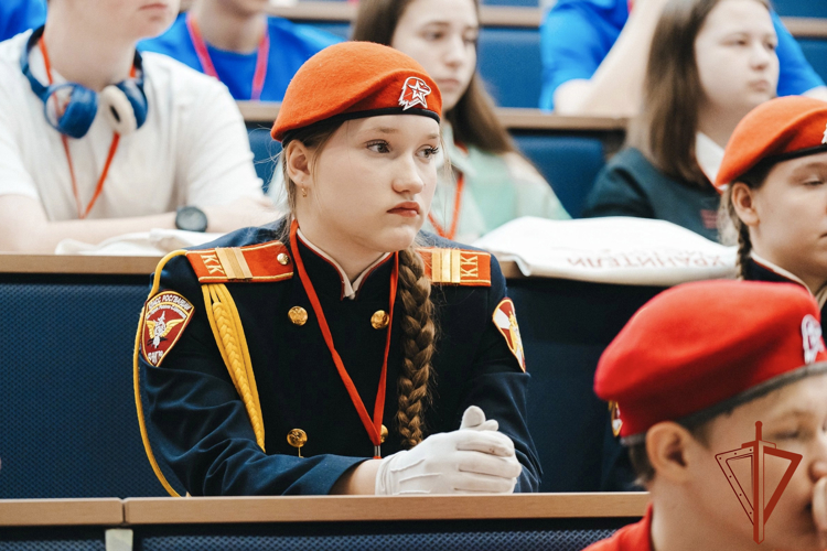 Кадеты Росгвардии стали участниками всероссийского проекта «Хранители истории» 