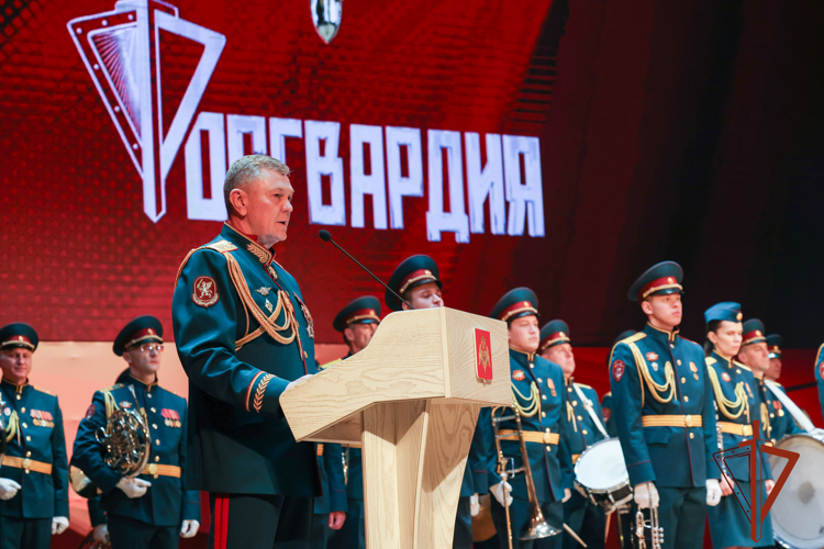 Сибирскому округу Росгвардии вручен орден Жукова 