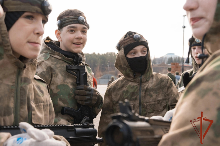 Кадеты Росгвардии из Кемерова стали победителями муниципального этапа «Зарница 2.0» 