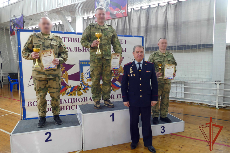 В Омске бойцы кузбасского спецназа стали призерами соревнований по комплексному единоборству 