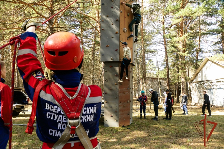 В Кузбассе при участии Росгвардии прошел турнир по страйкболу, посвященный 80-годовщине Победы