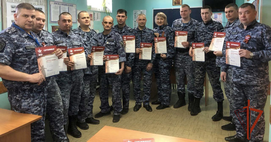 В Кузбассе Росгвардия поддержала общероссийскую акцию «Диктант Победы» 