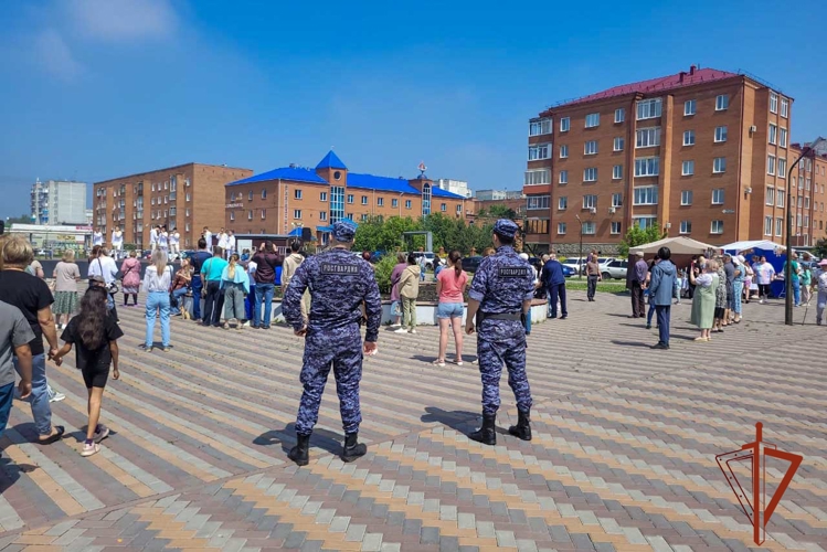 Безопасность праздничных мероприятий обеспечила Росгвардия в Кузбассе