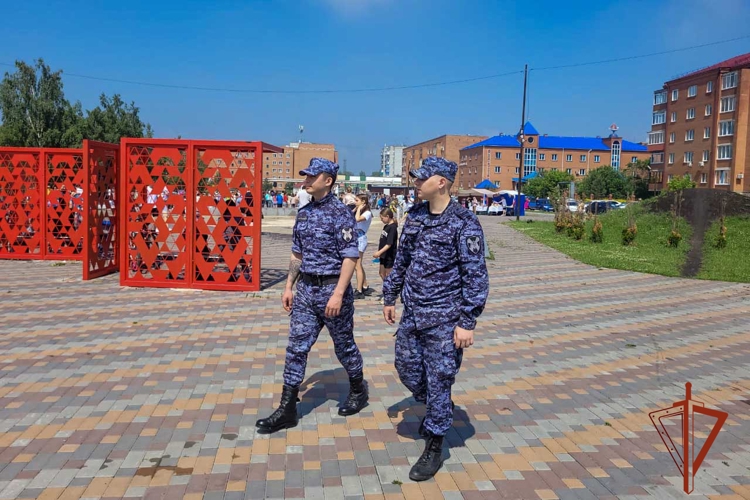 Безопасность праздничных мероприятий обеспечила Росгвардия в Кузбассе