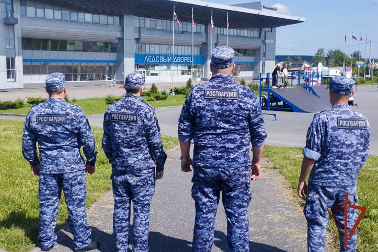 Безопасность праздничных мероприятий обеспечила Росгвардия в Кузбассе