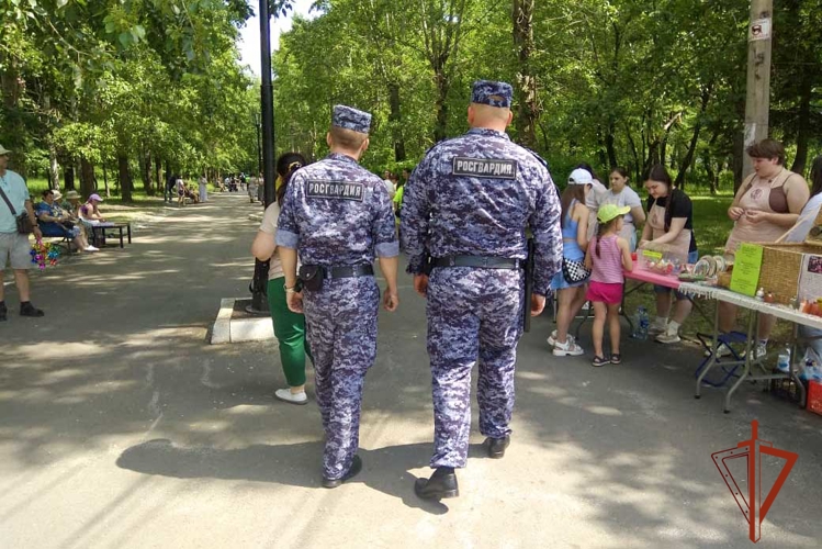 Безопасность праздничных мероприятий обеспечила Росгвардия в Кузбассе