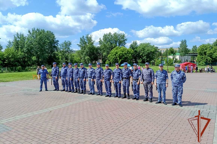 Безопасность праздничных мероприятий обеспечила Росгвардия в Кузбассе