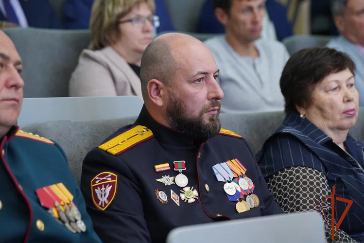 Росгвардейцы и ветераны войск правопорядка присоединились к программе «СВОи Герои. Кузбасс» 