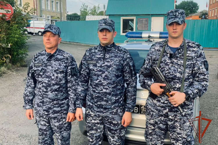 Росгвардейцы задержали предполагаемого виновника в грабеже у горожанки