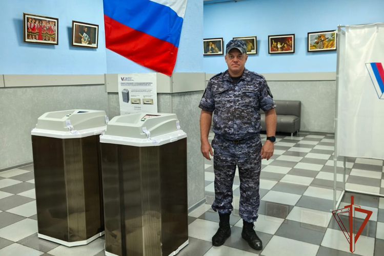 В Кузбассе сотрудники Росгвардии обеспечили безопасность в ходе избирательной кампании 