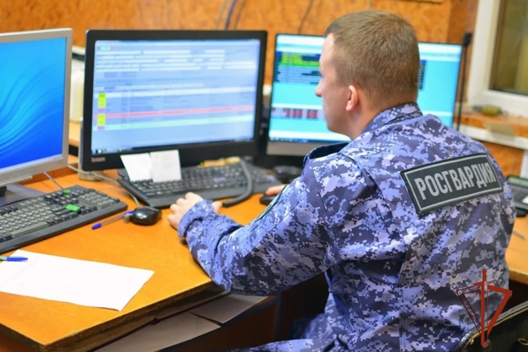 Росгвардейцы задержали предполагаемую виновницу в причинении ножевого ранения сожителю