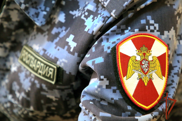 Росгвардейцы задержали дебошира, который ударил администратора и мог повредить имущество в гостинице