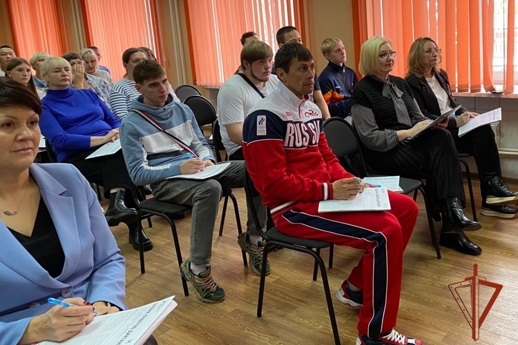 Олимпийский призёр из Росгвардии провел всероссийский спортивный диктант в кузбасском городе