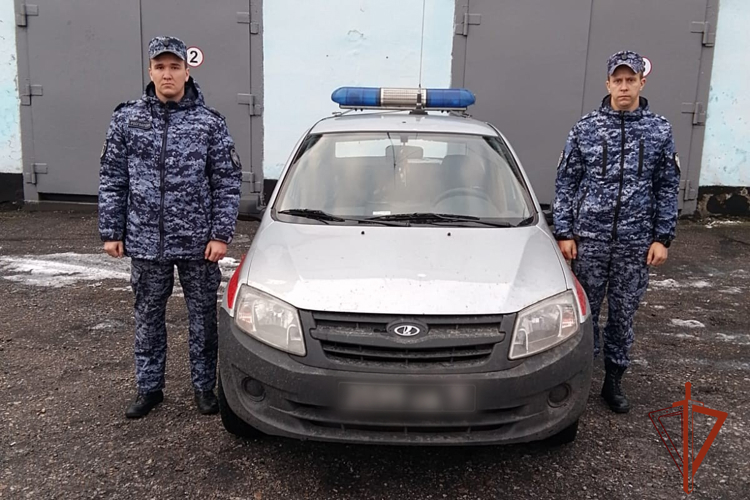 Росгвардейцы задержали мужчину, который может быть причастен к хищению у постояльца хостела