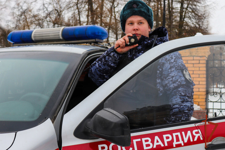 Росгвардейцы задержали нарушителя правопорядка в общественном транспорте